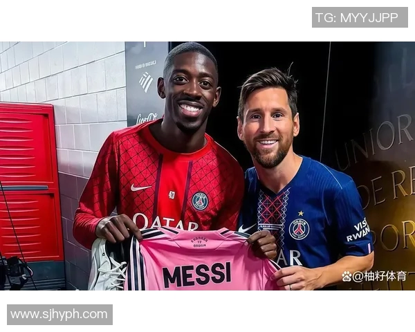 全球足球传奇人物盘点 十大足球球星的荣耀与巅峰时刻